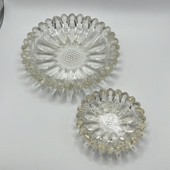 Hazel Atlas sunflower glass dish - Picture 1 of 8